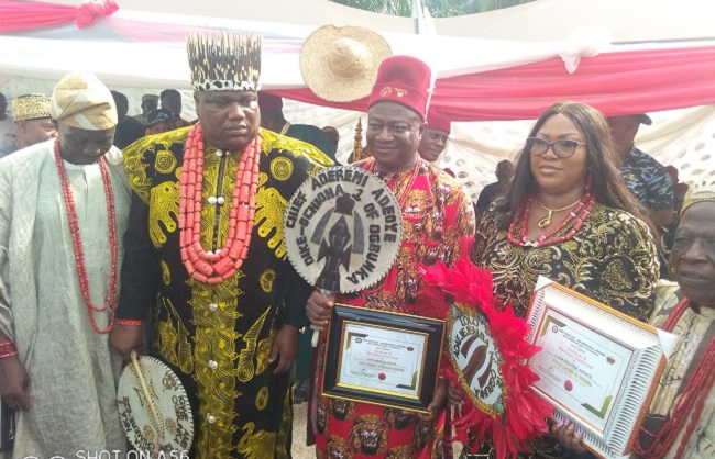 La communauté Anambra honore le CP Adeoye sortant avec le titre de chefferie