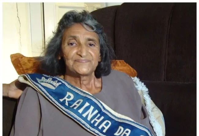 La femme la plus grande du monde décède à 77 ans