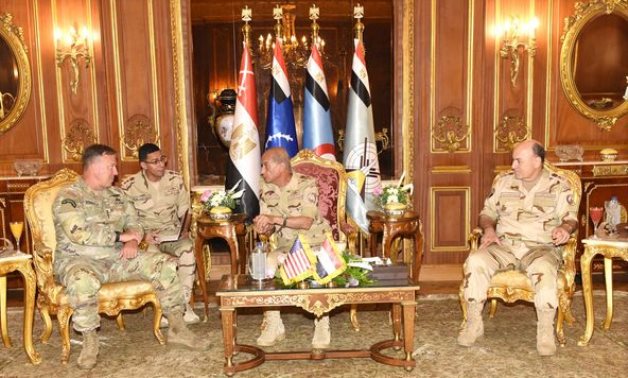 Le ministre égyptien de la Défense discute de la crise à Gaza avec le commandant américain du CentCom