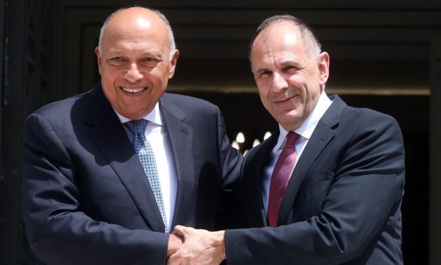 Les ministres des Affaires étrangères égyptien et grec tiennent des consultations sur les liens économiques et les crises régionales