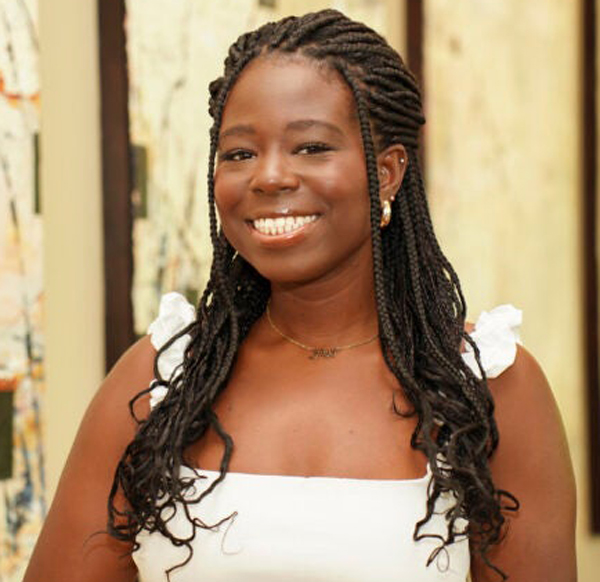 Comment Bolatito Adetula a reçu le premier prix Yvonne L. Smith de la Harvard Law School à 24 ans