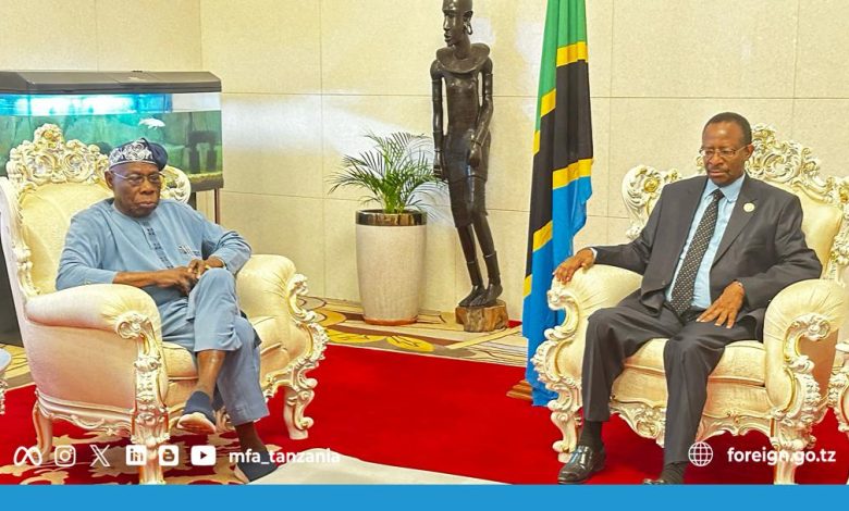 L'ex-président Obasanjo s'envole à Dar