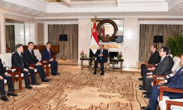 Le président Sissi discute de l'expansion des projets « China Energy » en Egypte