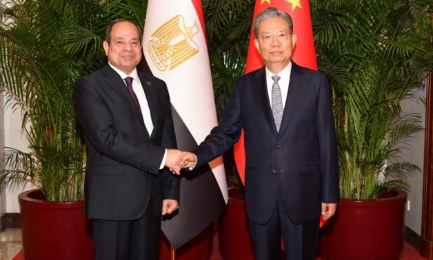 Sissi d'Égypte et président chinois de la commission parlementaire permanente saisissent "l'élan dans leurs relations"