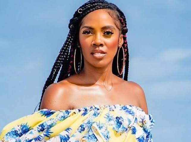 Tiwa Savage parle du voyage derrière le film "Water & Garri"
