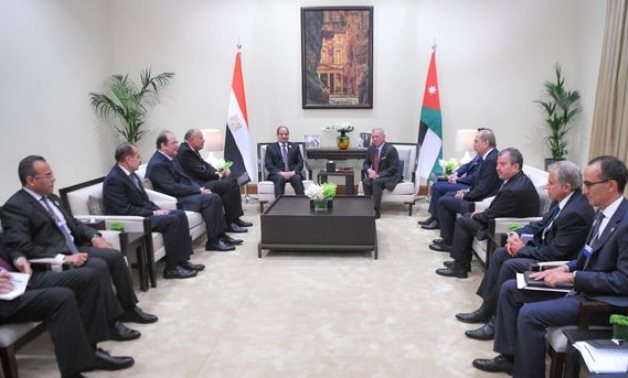 Le président égyptien et le roi de Jordanie expriment leur rejet du déplacement des Palestiniens