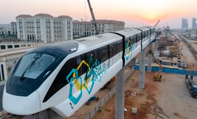 Les ministres égyptien et hongrois discutent d'une coopération fructueuse dans le secteur des transports