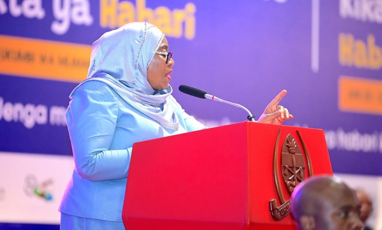 Samia exhorte les journalistes tanzaniens à se concentrer sur les reportages analytiques