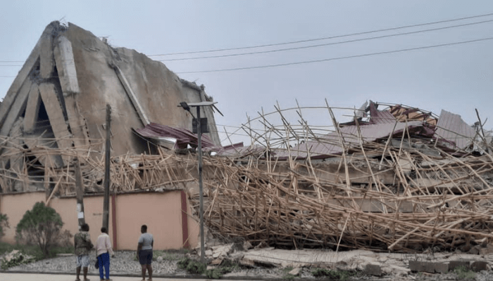 Trois personnes secourues lors de l'effondrement d'un immeuble de cinq étages à Onitsha