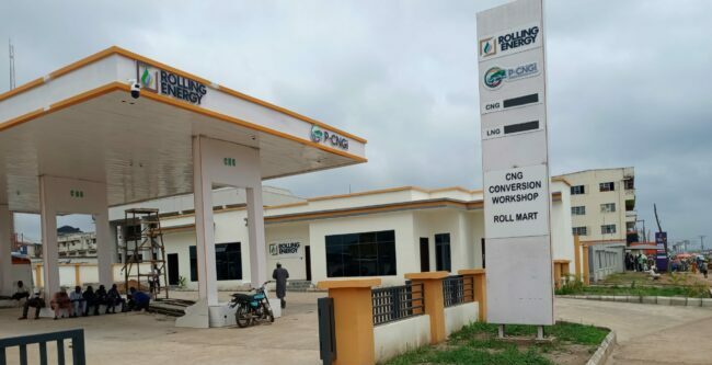 Le gouverneur Abdulrazaq inaugure un atelier de conversion au GNC à Ilorin