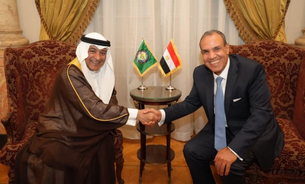 Le ministre des Affaires étrangères Abdelatty appelle à l'exploration des opportunités d'investissement entre l'Égypte et les États du Golfe
