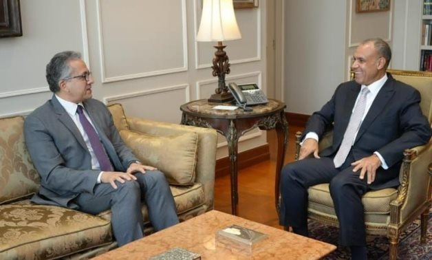 Le ministre des Affaires étrangères demande aux missions diplomatiques de soutenir le candidat égyptien au poste de Directeur général de l'UNESCO