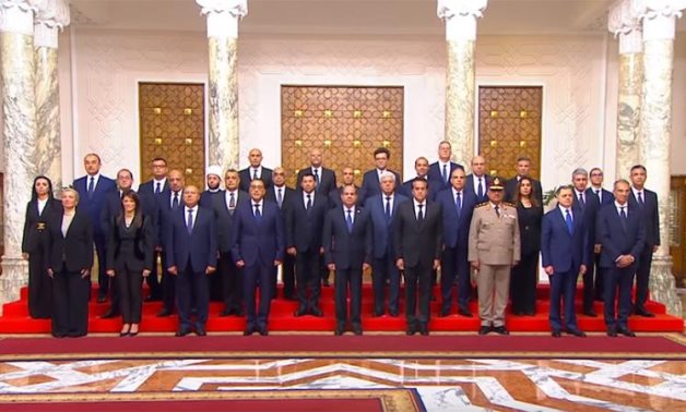 et guide : 19 femmes nommées au cabinet égyptien, remaniement des gouverneurs