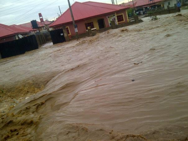 16 morts et 3 834 maisons détruites par les inondations à Jigawa — SEMA