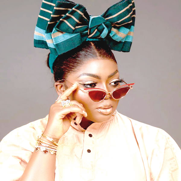 Eniola Badmus reste fidèle à elle-même