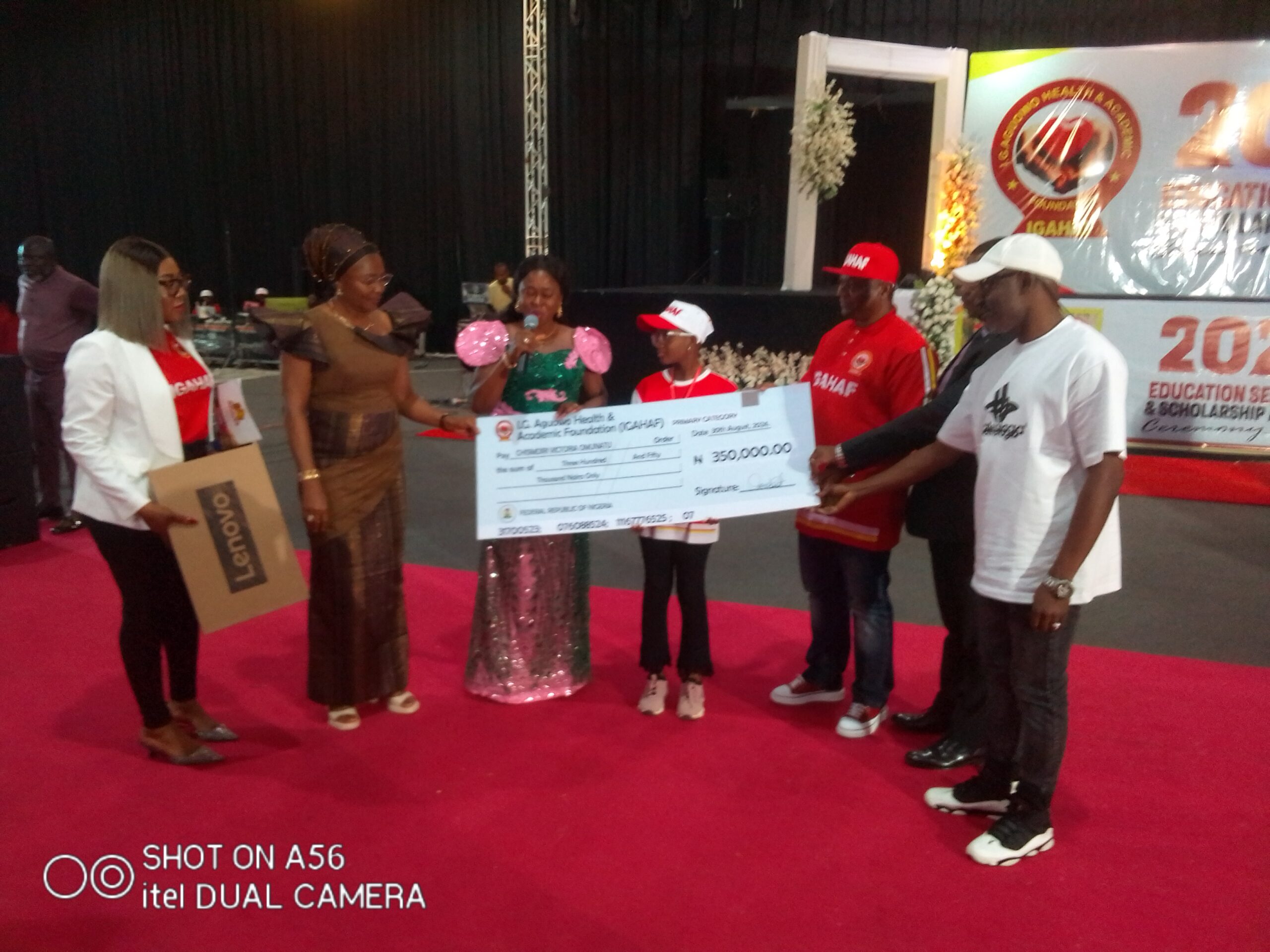 La Fondation accorde des bourses à 250 étudiants indigents d'Anambra
