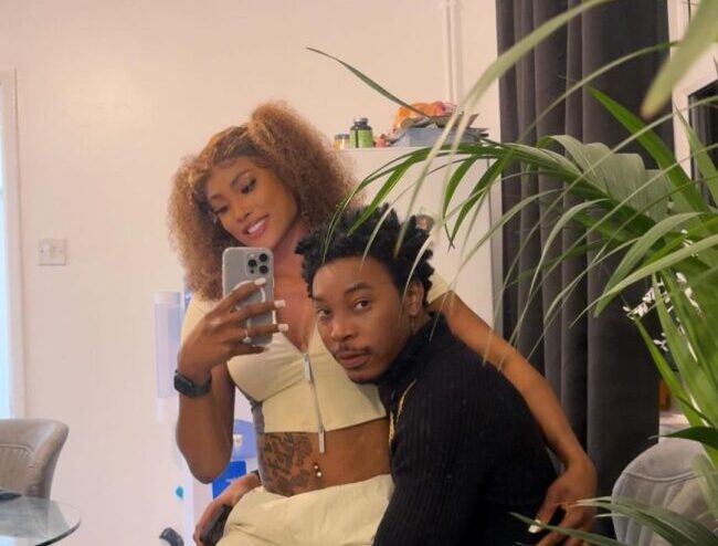 Le chanteur Solidstar salue la fidélité de sa fiancée après dix ans de douleur,