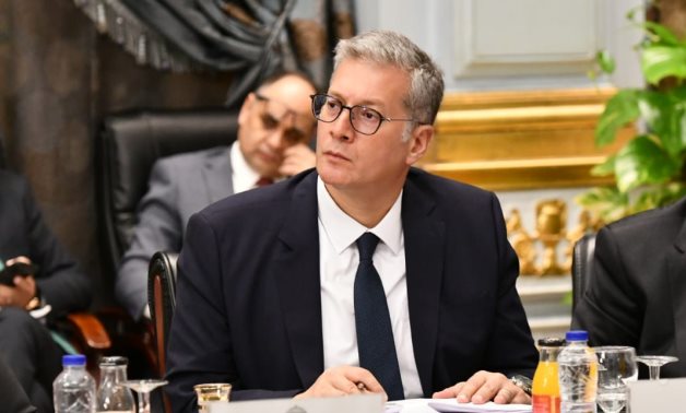 Le ministre du pétrole rencontre les dirigeants de Falco Energy pour discuter du pétrole dans le désert égyptien