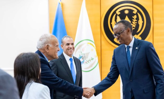 Le ministre égyptien des Affaires étrangères transmet le message du président Sissi au président rwandais