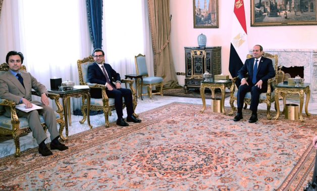Le président Sissi appelle à une plus grande influence internationale pour mettre fin au bain de sang à Gaza