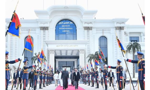 Le président égyptien Sissi fait ses adieux au président des Émirats arabes unis à New Alamain