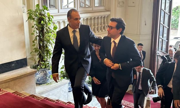 Les ministres des Affaires étrangères égyptien et français appellent à la mise en œuvre d'une solution à deux États pour la stabilité régionale