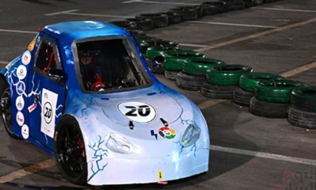 Madbouly salue les efforts des jeunes ingénieurs lors du rallye automobile du festival Alamein