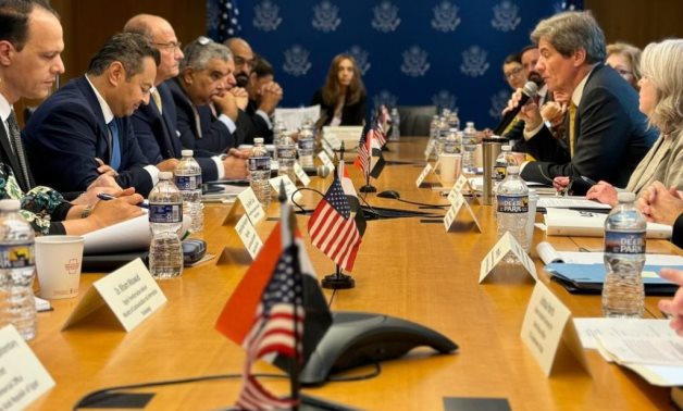 Lors des réunions du Comité économique mixte égypto-américain, le vice-ministre des Affaires étrangères discute des moyens de renforcer les relations bilatérales