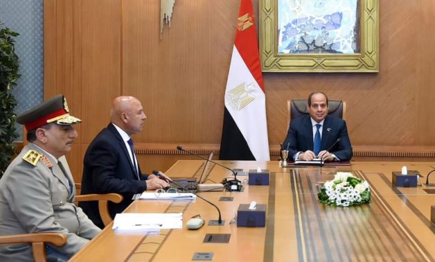 Sissi en Egypte informé des projets de développement urbain industriel