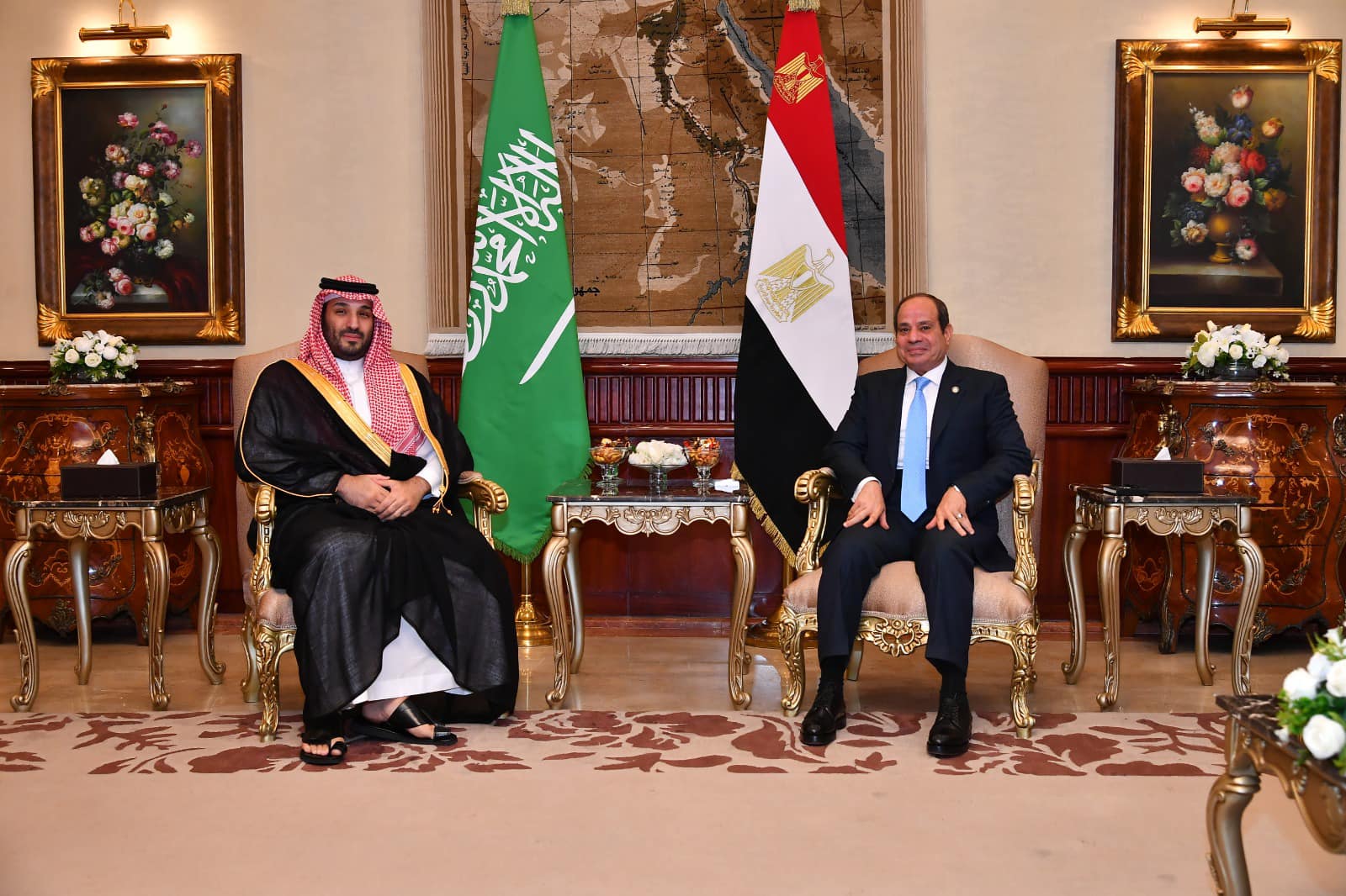 Le président égyptien Abdel Fattah El-Sissi reçoit le prince héritier d'Arabie saoudite Mohammed bin Salman bin Abdulaziz au Caire, le 15 octobre 2024 2 – Présidence égyptienne