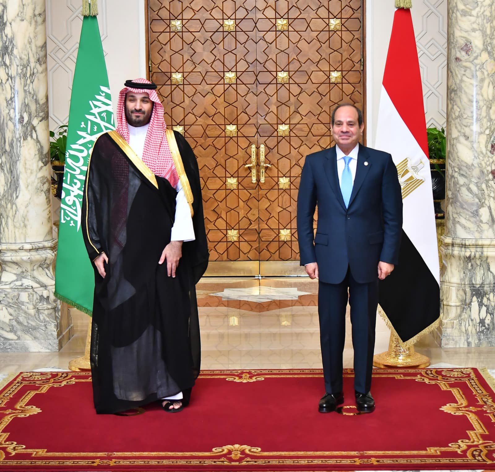 Le président égyptien Abdel Fattah El-Sisi reçoit le prince héritier d'Arabie saoudite Mohammed bin Salman bin Abdulaziz au Caire, le 15 octobre 2024 1 – Présidence égyptienne