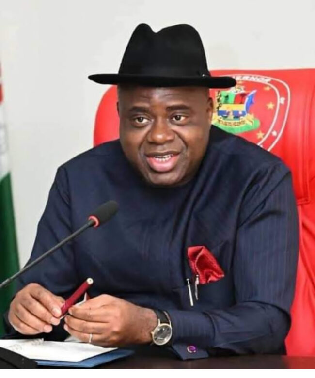 Diri déplore les redevances sur les torchères alors que la commission pétrolière de Bayelsa soumet son rapport