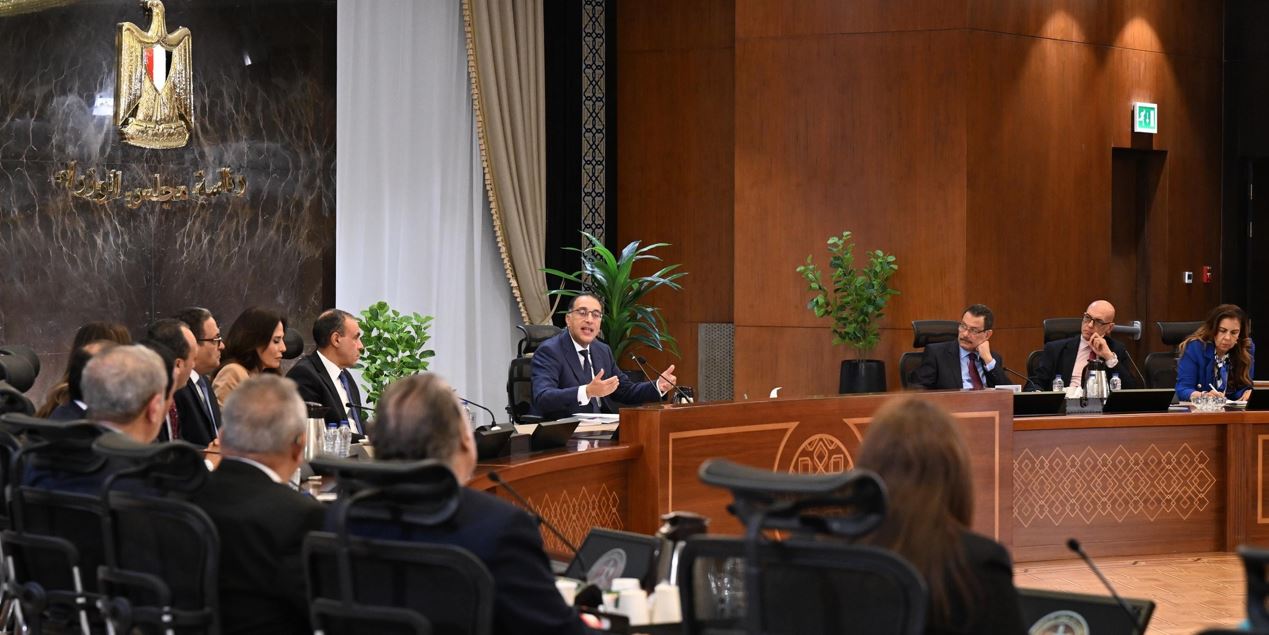 Le Premier ministre rencontre des intellectuels