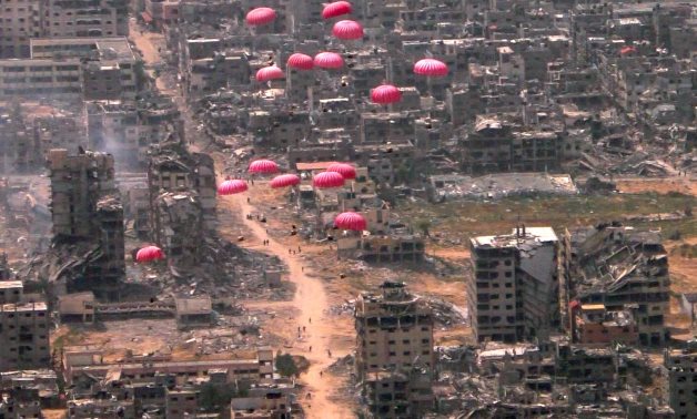 Le ministre égyptien des Affaires étrangères et le coordinateur spécial de l'ONU discutent des moyens de mobiliser l'aide pour Gaza