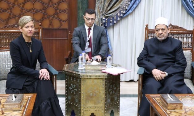 Cheikh Al-Azhar et la Première dame colombienne appellent à mettre fin à l'industrie de l'armement