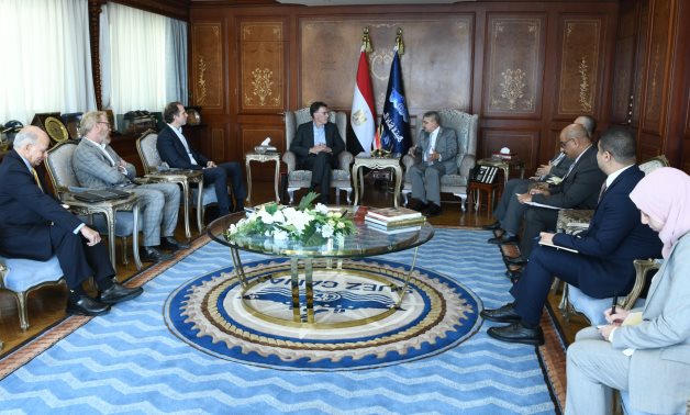 L'autorité du canal de Suez explore une future collaboration avec IHC Holland