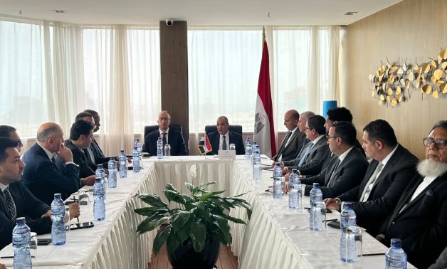 Le ministre égyptien des Affaires étrangères rencontre plusieurs hommes d'affaires congolais à Kinshasa