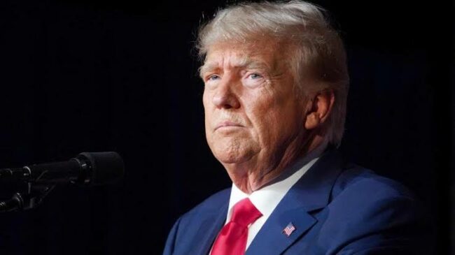 Les choix du cabinet de Trump, les personnes nommées font face à une menace à la bombe et à des incidents d'écrasement