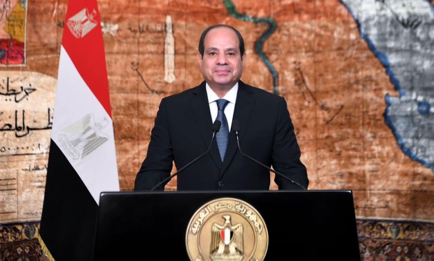 Sissi souligne le renforcement continu des capacités des forces globales dans le contexte des développements régionaux