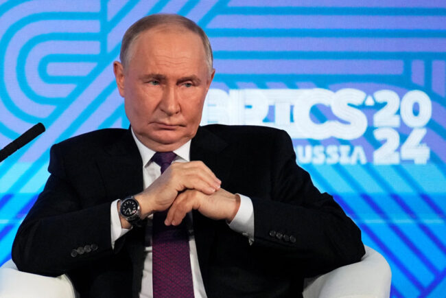 Ukraine : Poutine s'engage à continuer de tester les missiles hypersoniques Oreshnik au combat