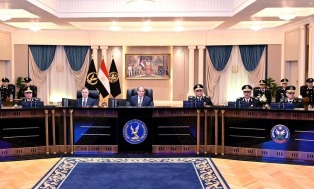 L’Égypte a besoin de 1 à 2 000 milliards de dollars de dépenses annuelles ; La surpopulation affecte la fourniture de services (Sissi)