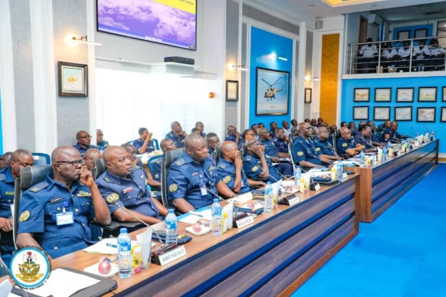 L'Armée de l'Air promeut 19 officiers au poste de vice-maréchal de l'air et 33 au poste de commodore de l'air