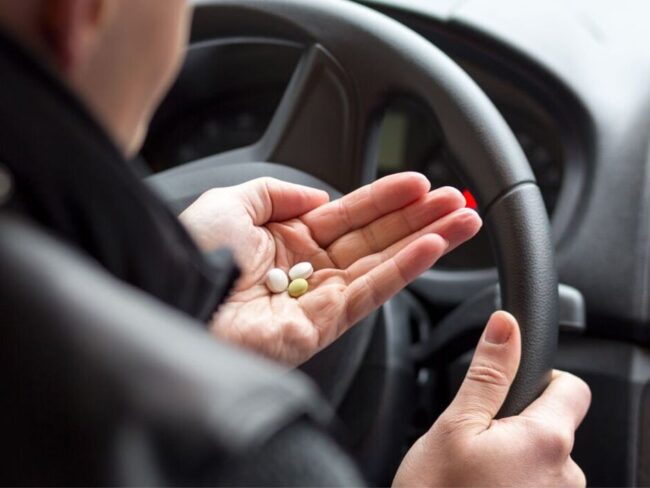 Royaume-Uni : Pourquoi la DVLA peut révoquer votre permis de conduire en raison de la consommation de médicaments