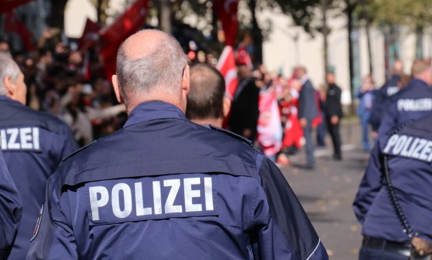 Une tragédie frappe un marché de Noël en Allemagne alors qu'une voiture percute la foule, faisant 11 morts et des dizaines de blessés