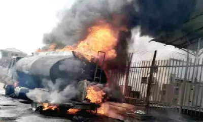 De nombreuses personnes seraient mortes et huit véhicules ont été incendiés dans l'explosion d'un camion-citerne sur l'autoroute Enugu-Onitsha