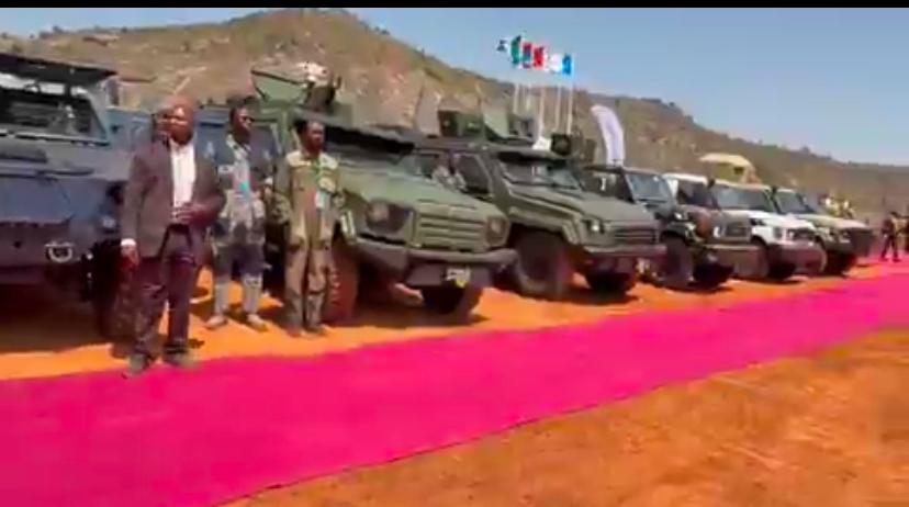 VIDÉO : le Nigeria dévoile des véhicules militaires fabriqués localement
