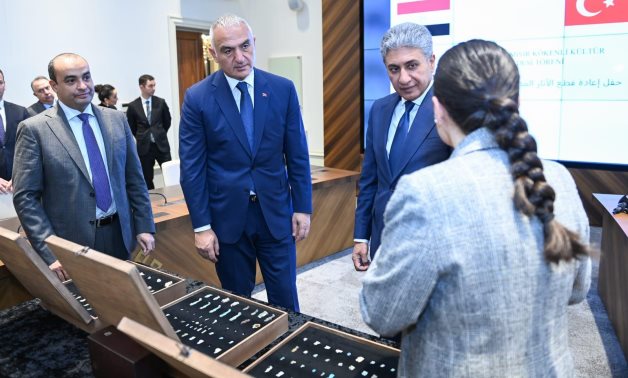 L'Égypte récupère 152 artefacts de contrebande illégalement, saisis par les autorités turques