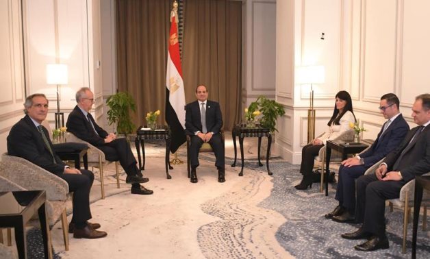 Le président Sisi rencontre le président du groupe Barceló à Madrid