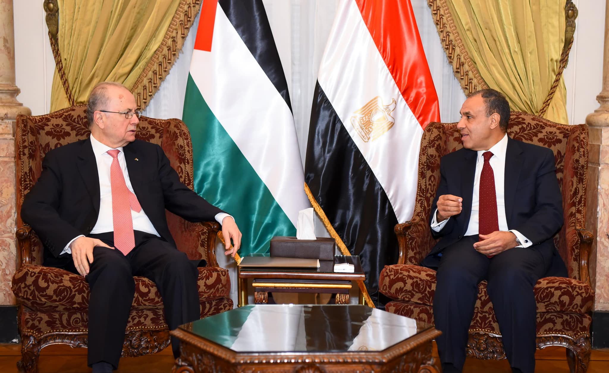 Les ministres des Affaires étrangères de l'Égypte et de la Palestine se rencontrent au Caire