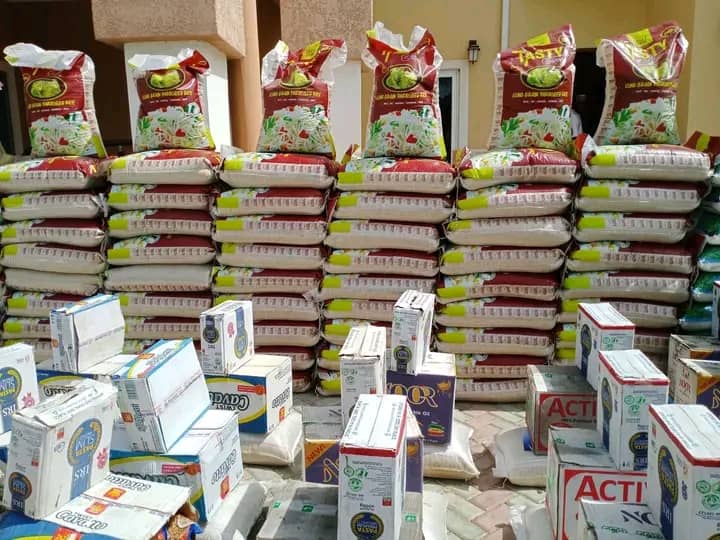 Bauchi Rep distribue des aliments d'une valeur de 300 m pour le Ramadan